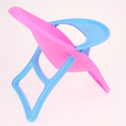 Éneklő, pislogó baba kislányoknak etetőszékkel