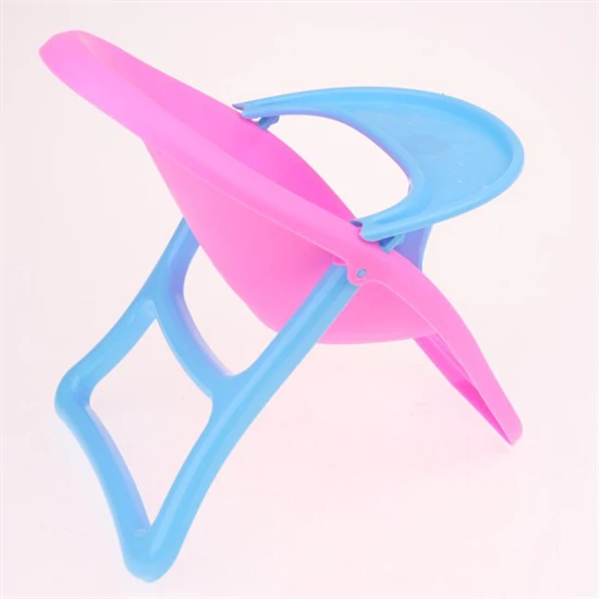 Éneklő, pislogó baba kislányoknak etetőszékkel