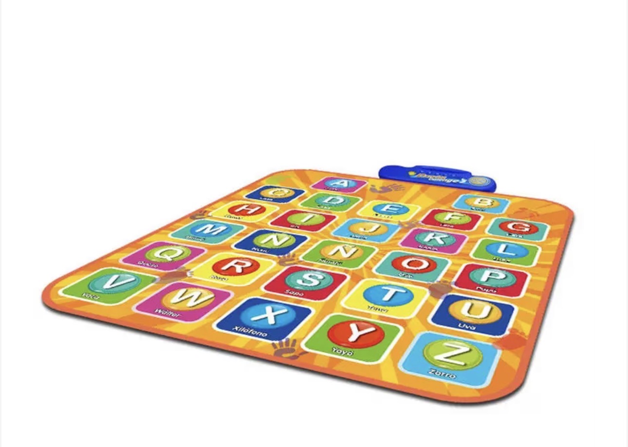 Zenélő táncszőnyeg, betűkkel